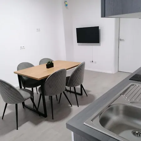 Estrella24 Living Singapur הרנה