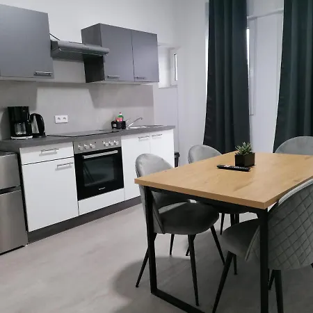 Estrella24 Living Singapur הרנה