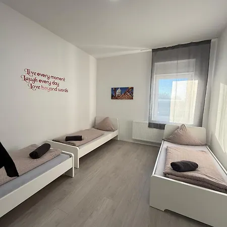 Estrella24 Living Singapur Apartmán *