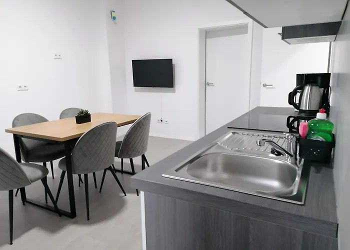 Estrella24 Living Singapur הרנה